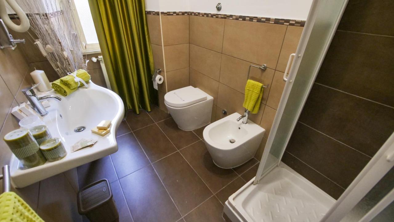 Home Suites Giolitti Rome Buitenkant foto